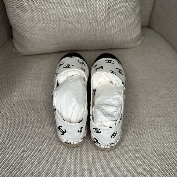 Brand new never worn Chanel espadrilles size 38 - Picture 3 of 5